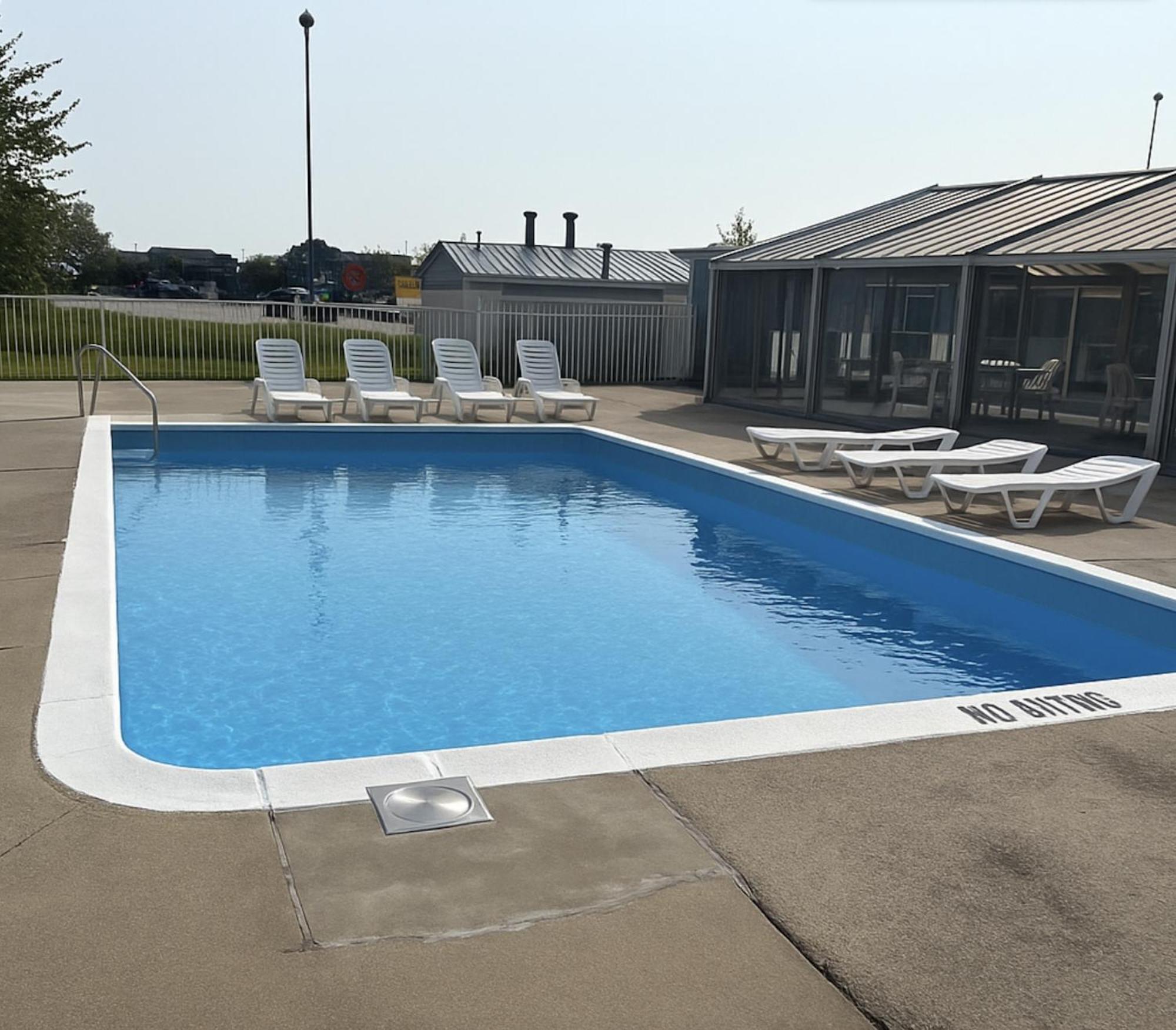 Great Lakes Inn Mackinaw City Exterior foto