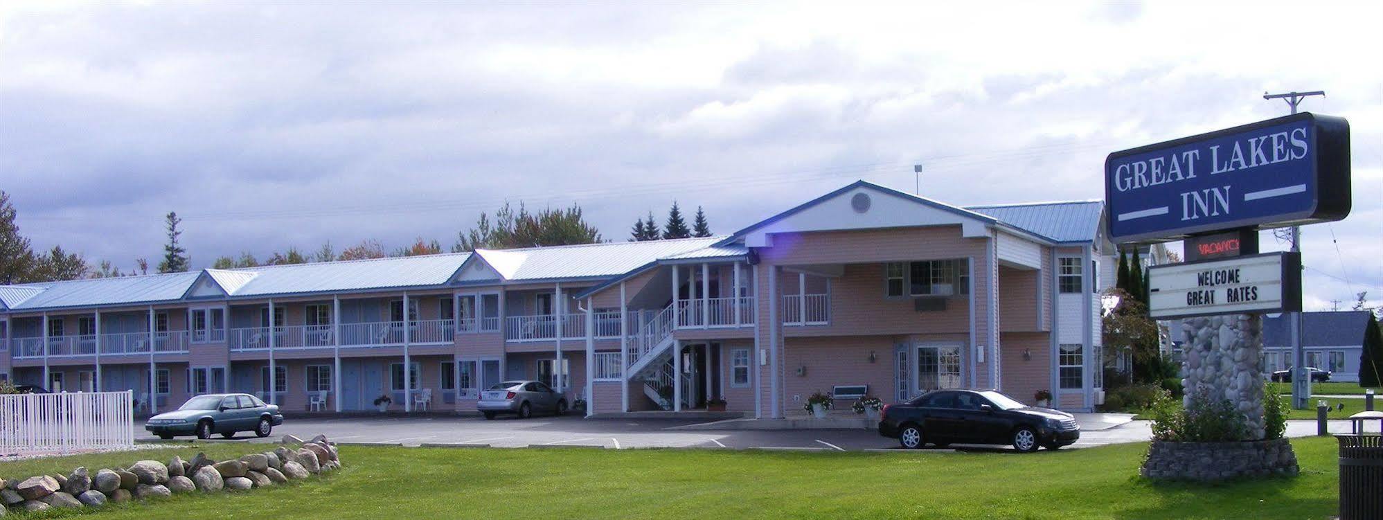 Great Lakes Inn Mackinaw City Exterior foto